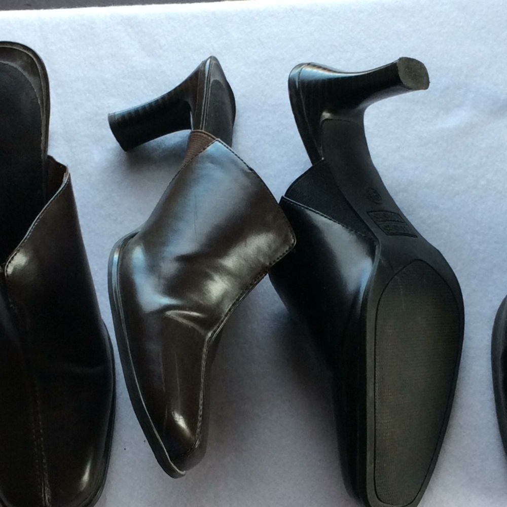 Shoes - Picture 3 of 4